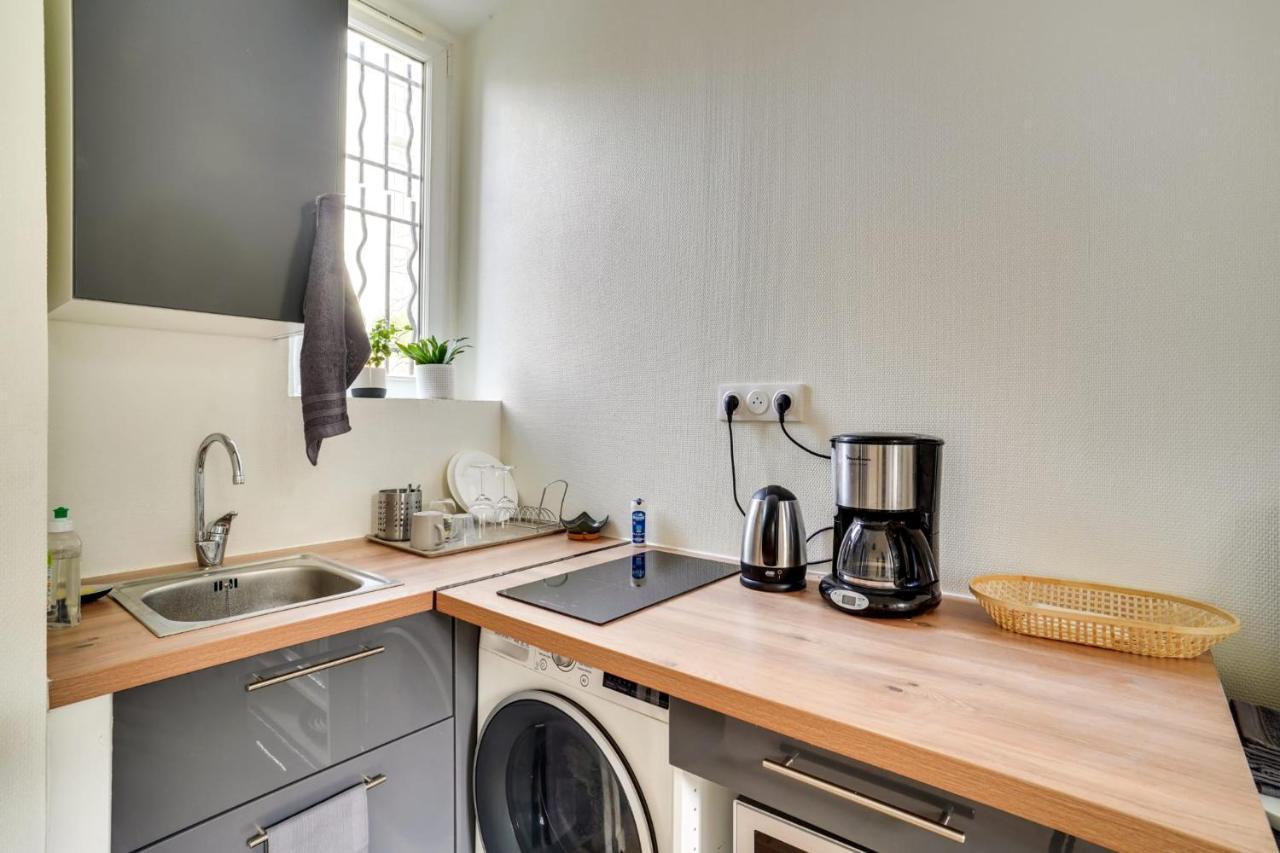 Appartement Charmant Entierement Equipe イヴリー＝シュル＝セーヌ エクステリア 写真